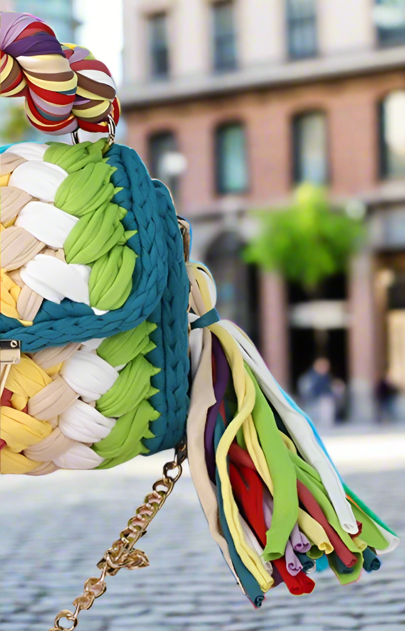 "Flaunt It" Shoulder Handbag